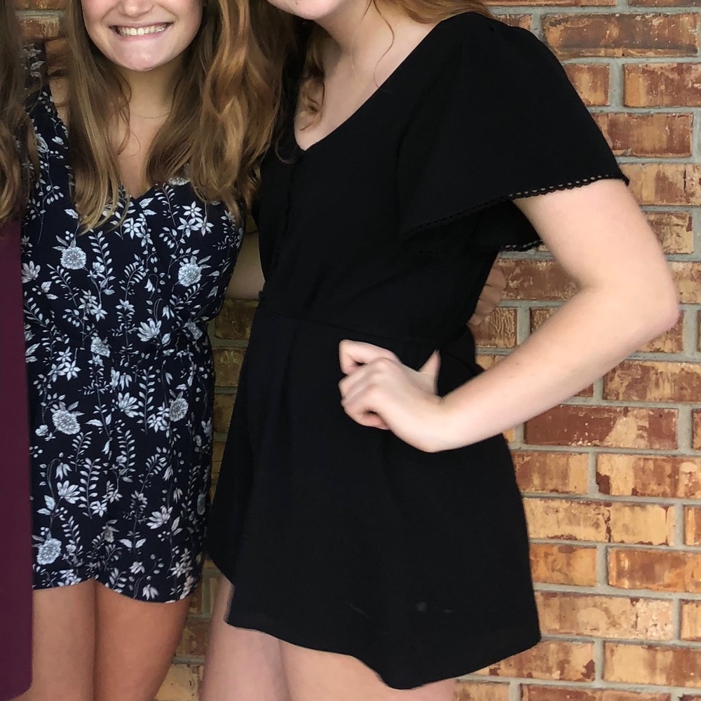Black Cute Romper Fun Tie in the Back!
